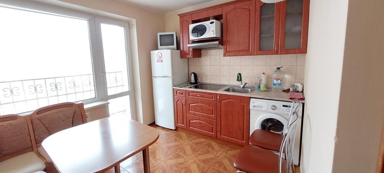 Apartment On Patriarkha Mstyslava Skrypnyka Street Kyjev Exteriér fotografie